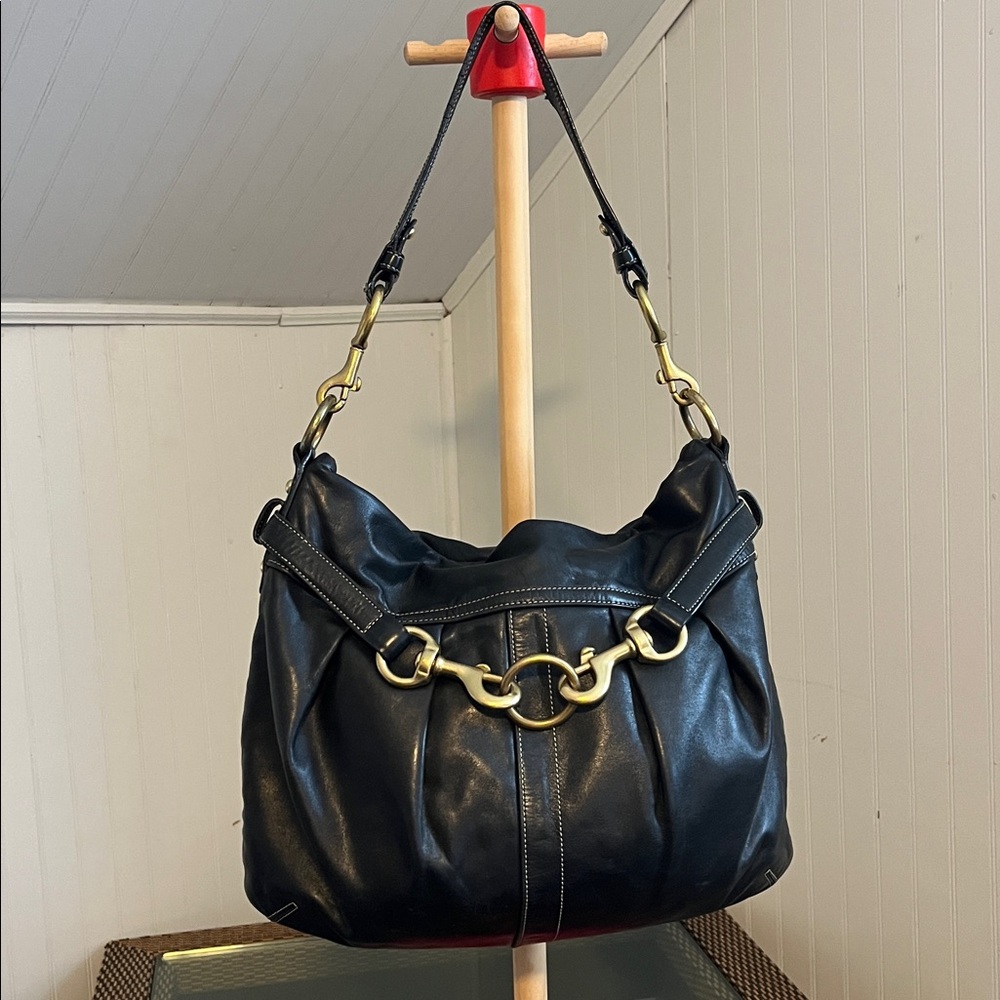 Coach Hampton Black Leather Shoulder Bag - Picture 3 of 10